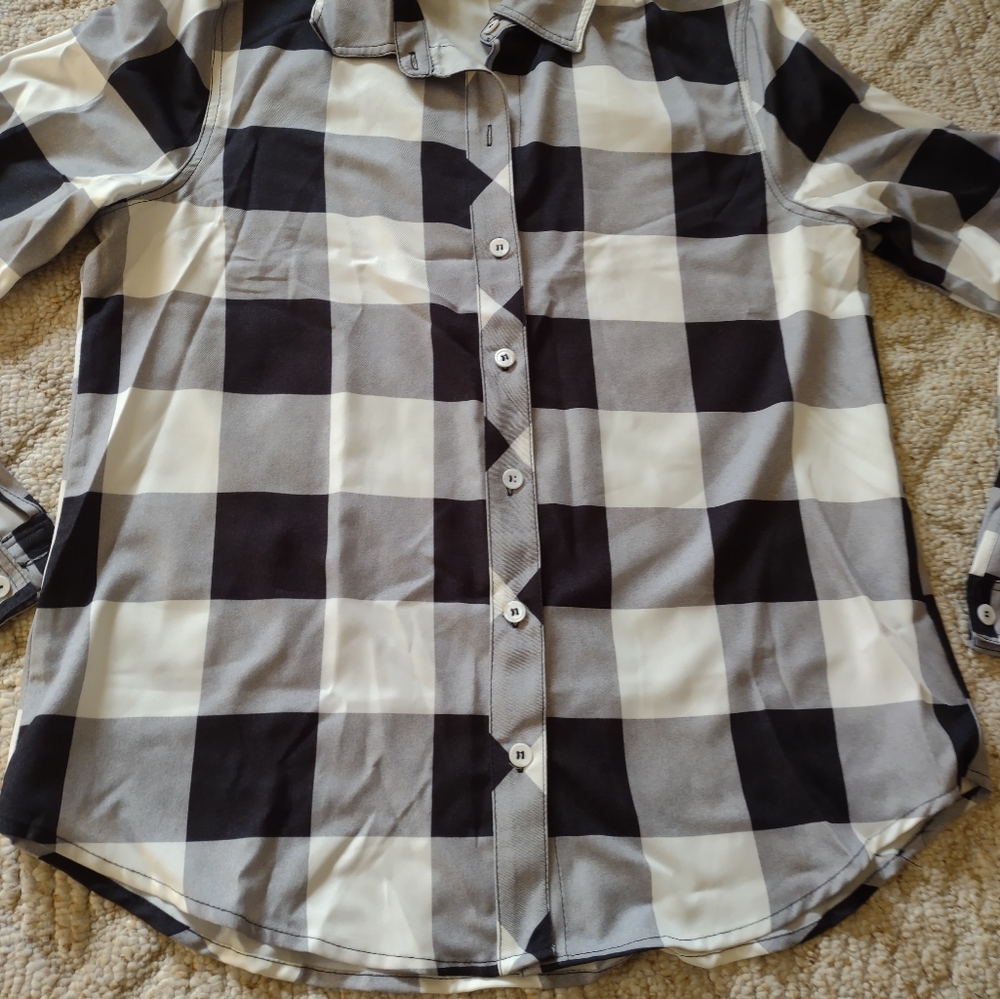 Black & White Buffalo Plaid (NIB) - Picture 14 of 16
